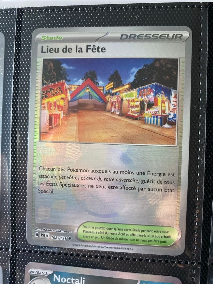 Carte Pokémon holographique neuf pokeball