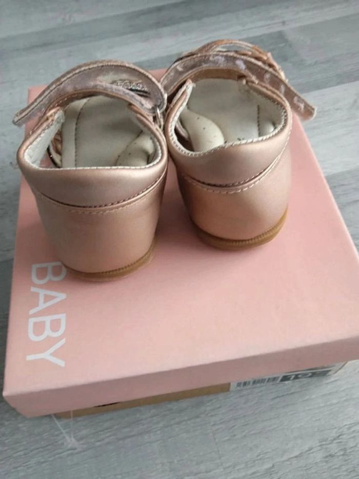 Sandalettes bébé fille,FPC,taille 20 - photo numéro 6