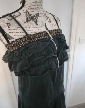 Superbe Robe noire à volants "See U Soon" - Taille M