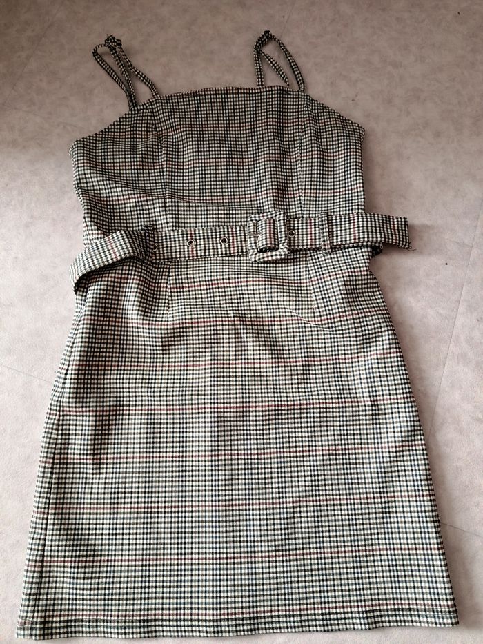 Robe T L