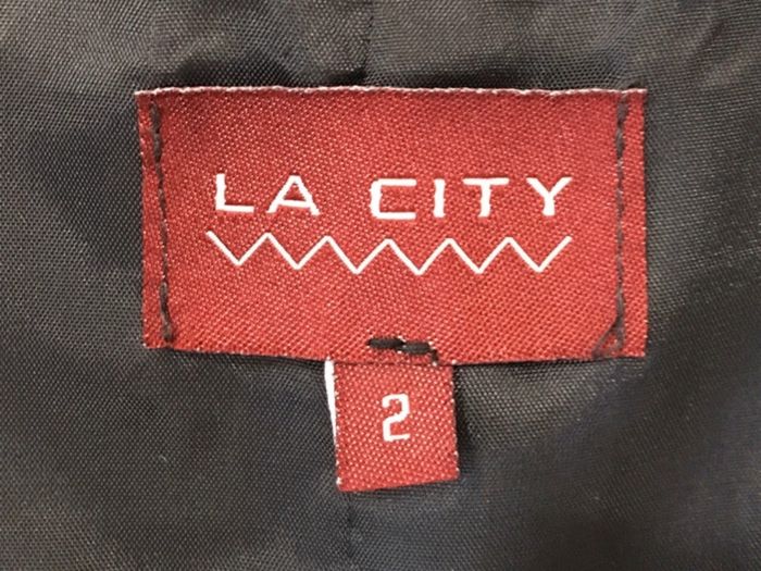 Robe grise - La City - T. 2 - photo numéro 3