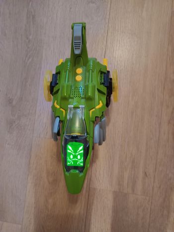 Switch and go dinos fire