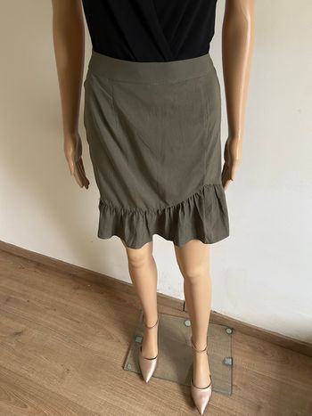 Jupe kaki Naf Naf taille 38 comme neuve 