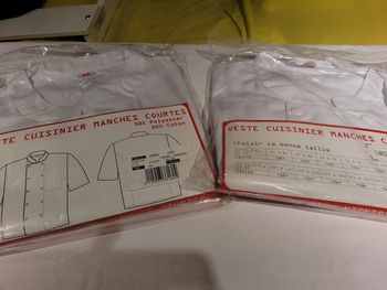 Lot de 2 vestes cuisinier taille 60 neuves