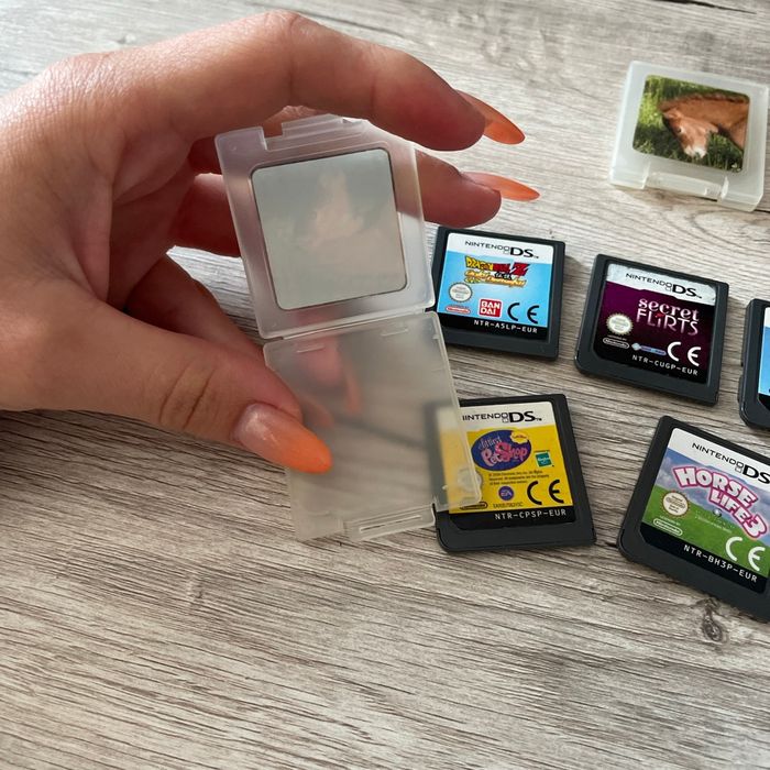 Jeux de Ds avec 3 protections de jeux - photo numéro 2