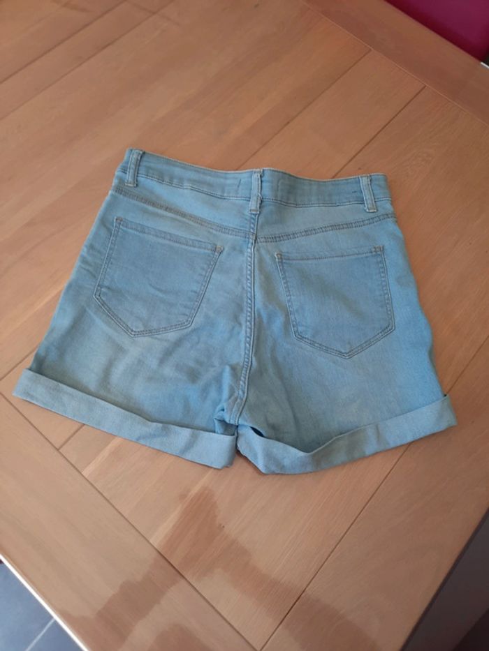 Short jeans court - photo numéro 2