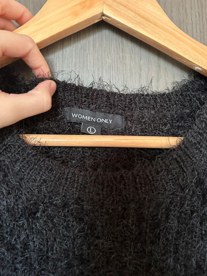 Pull noir - photo numéro 2
