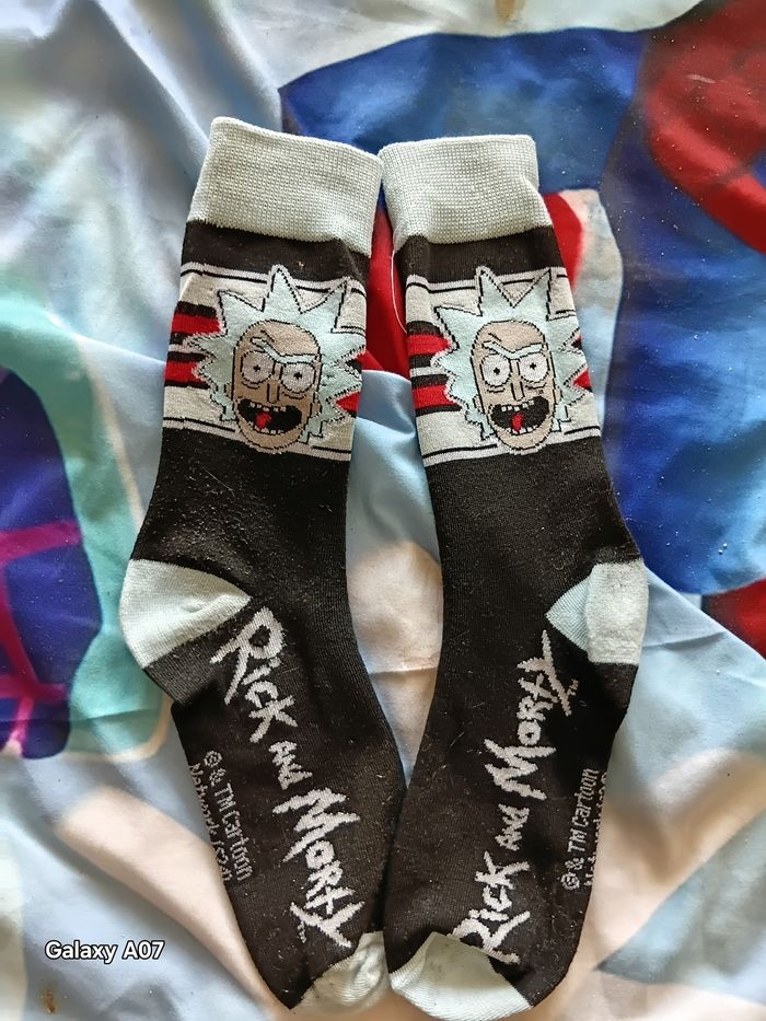 Chaussettes rick Sanchez de rick and morty - photo numéro 2