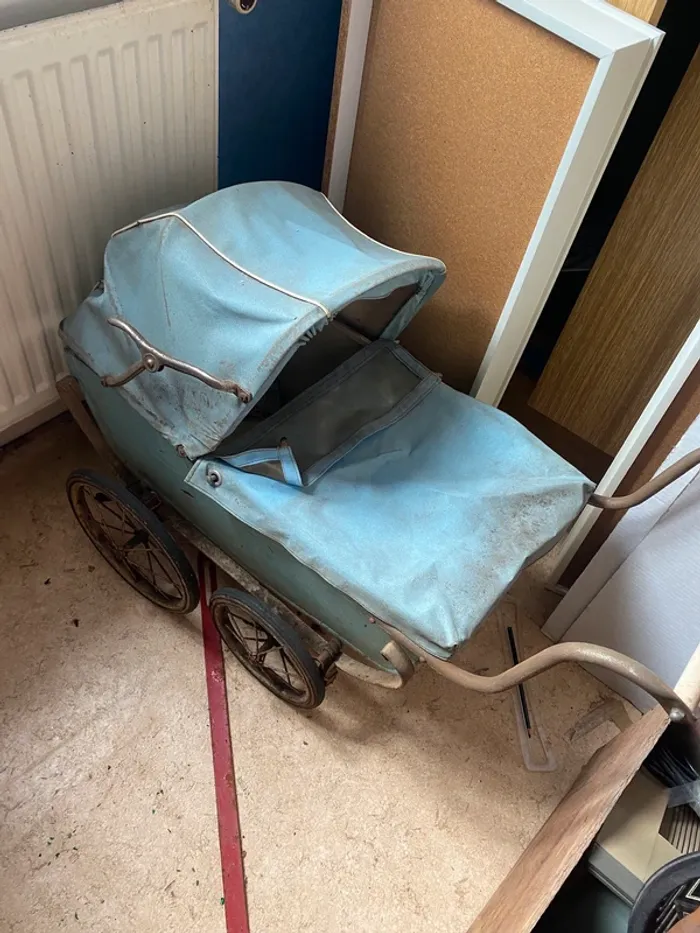 Landau poussette berceau poupée jouet enfant années 60 bleu