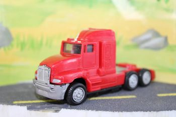 New ray camion tracteur Freighliner