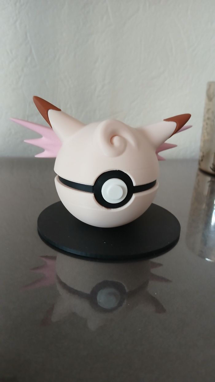 Pokeball Melodelfe