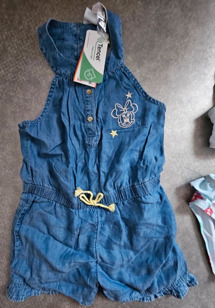 Combishort neuve et maillot de bain 6 ans - photo numéro 2