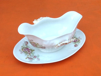 Années 1900 Saucière sur dormant  Porcelaine