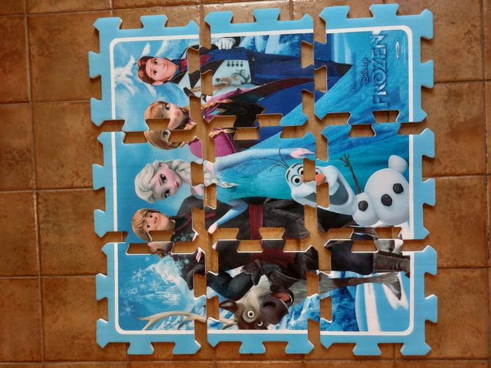 Tapis de sol puzzle 9 pièces "La Reine des Neiges" - photo numéro 2