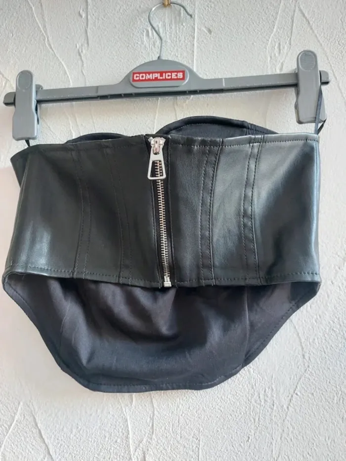 Superbe bustier en simili cuir noir Taille M - photo numéro 4