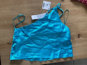 Top court Bleu Asymétrique