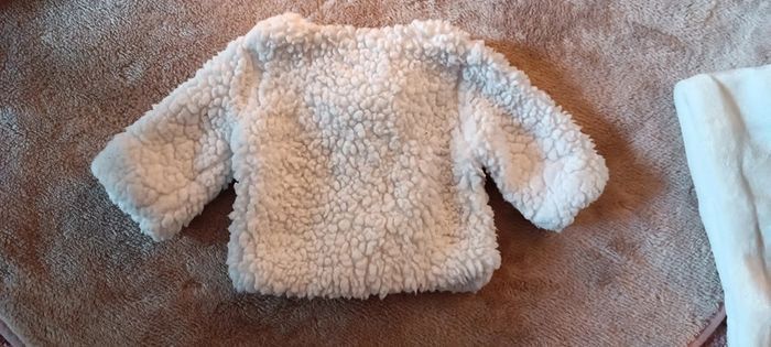 Gros gilet chaud bébé fille effet mouton - photo numéro 2