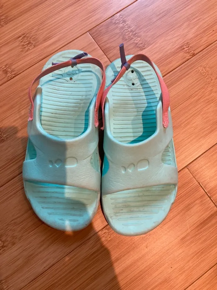 Pointure 28 - Chaussure Sandale Piscine Enfant SLAP 100 BASIC Menthe Rose