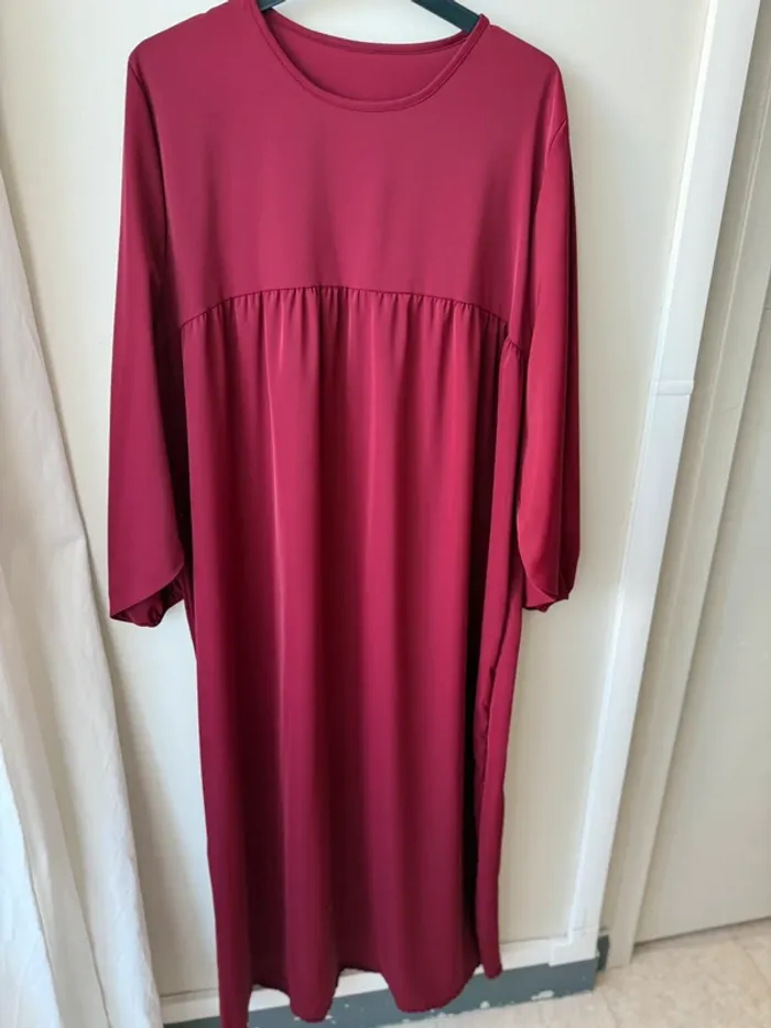 Ensemble bordeaux - photo numéro 3