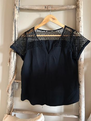 Haut blouse en dentelle