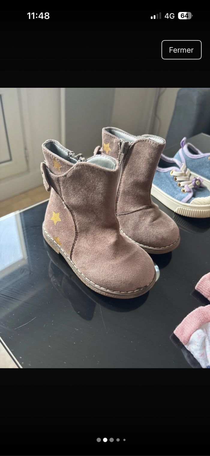 Chaussures et chaussettes taille 21/23 C&A - photo numéro 2
