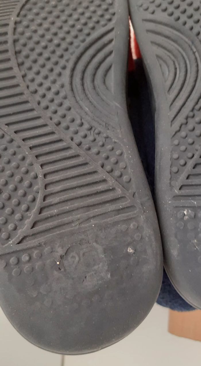 Chaussons garçon pointure 25 - photo numéro 5