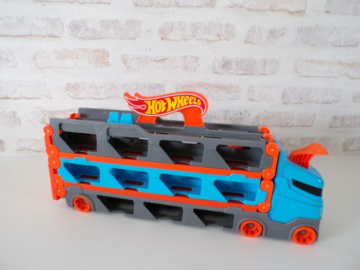 Camion transporteur - Hot Wheels - Hotwheels