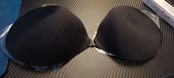 Soutien gorge adhésif