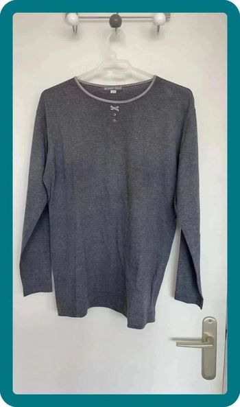 Haut gris pyjama