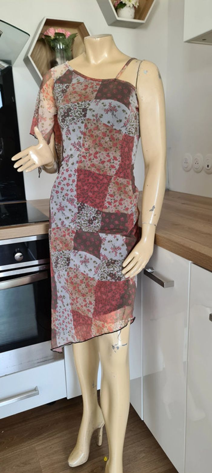 tres jolie robe d ete avec doublure taille 36 / 38