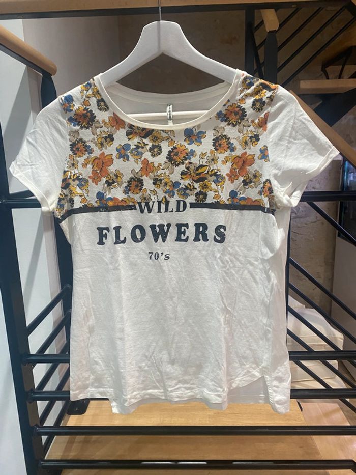 TEE shirt fleurs