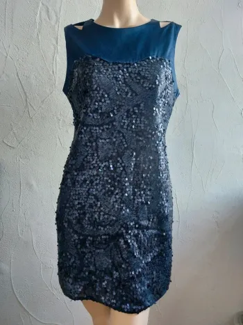 Robe de soirée à sequins bleu marine Taille 38