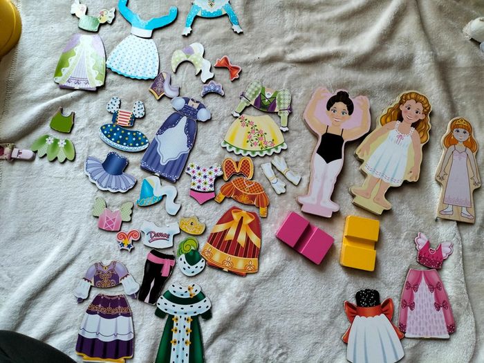 Jeux aimaintes personnages et leur accessoires - photo numéro 3