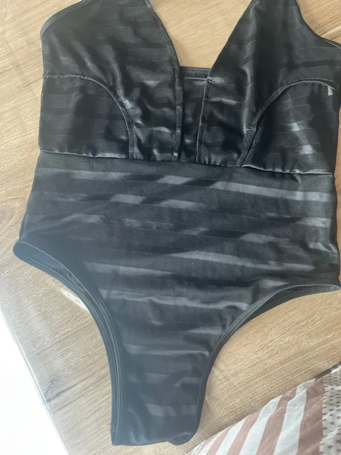 Maillot de bain 1 pièce noir - photo numéro 3