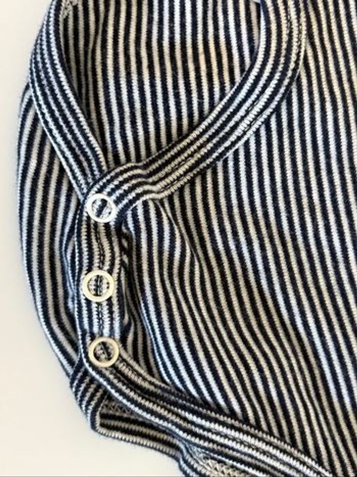 Lot de 2 Bodies Petit Bateau 24M. - photo numéro 3