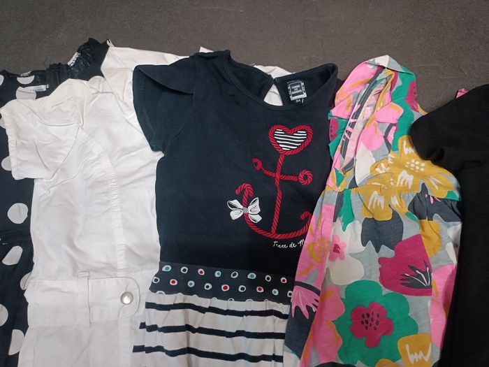 Lot de 8 robes été fille 3ans - photo numéro 3
