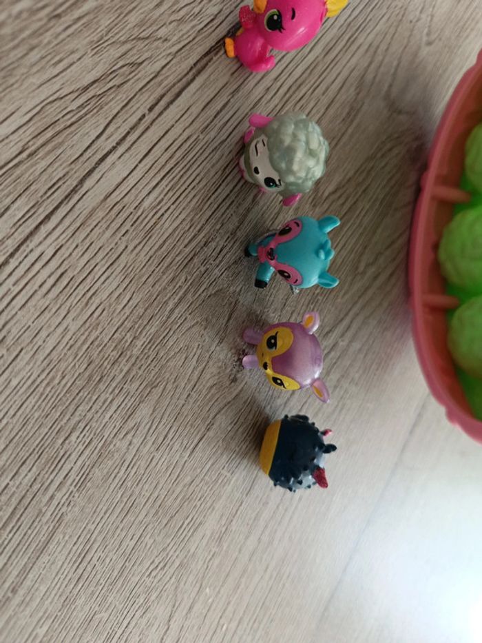 Pâques figurines hatchimals et  panier - photo numéro 6