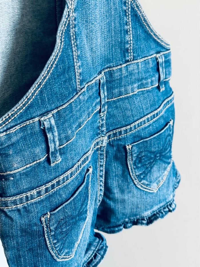 Salopette short fronce en jean - photo numéro 6