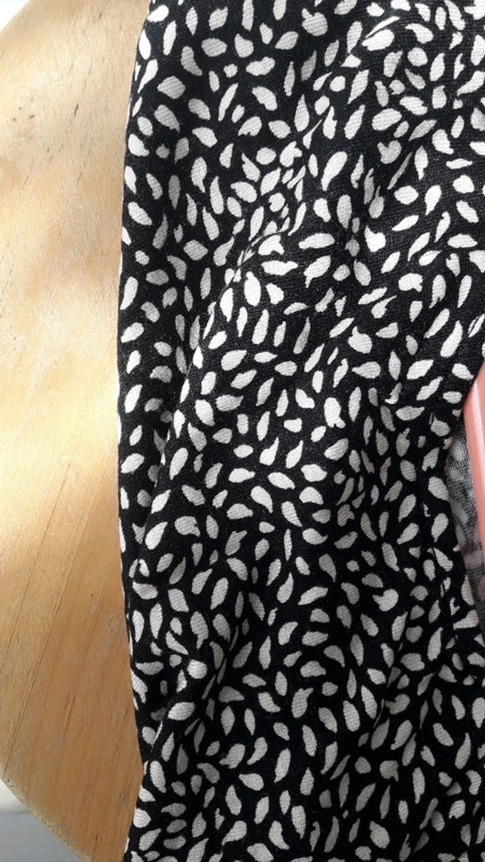 Robe noir et or neuve - photo numéro 2