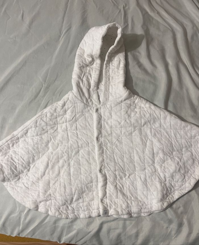 Poncho de bébé de 3mois en bon état