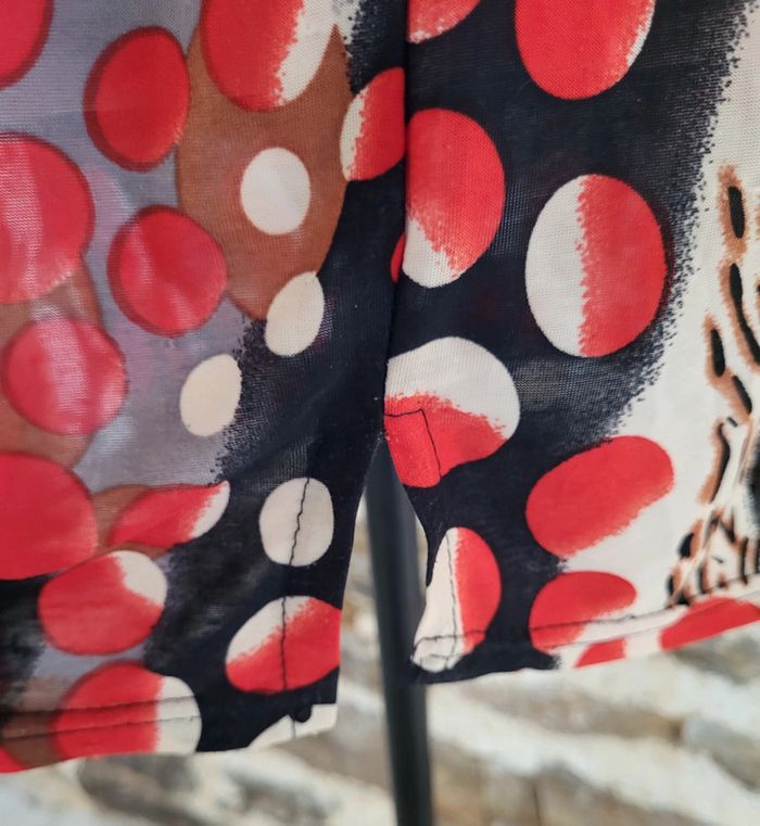 Tunique manches courtes à motifs rouge noir blanc et léopard Hong Hong Taille 46 - photo numéro 6