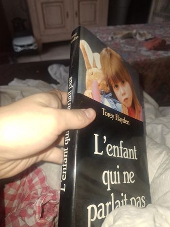 L'enfant qui ne parlait pas livre