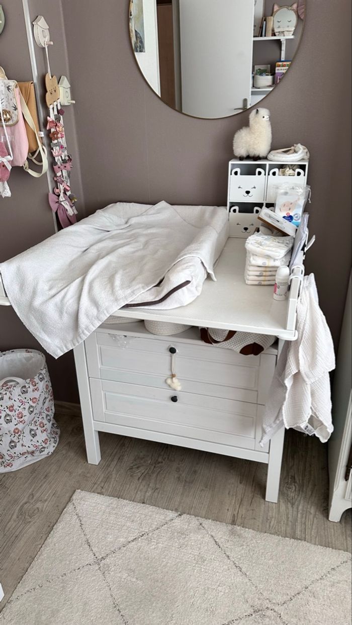 Table à langer + matelas + accessoires - photo numéro 4