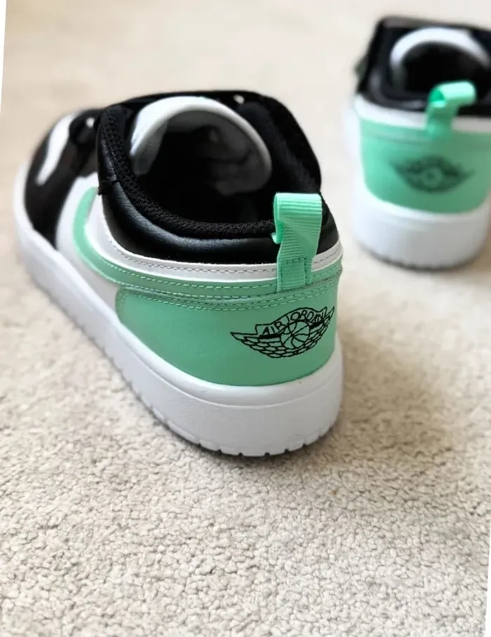 Air Jordan 1 Low - Green Glow - photo numéro 5