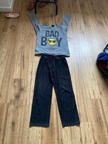 Pyjama smiley 22 ans