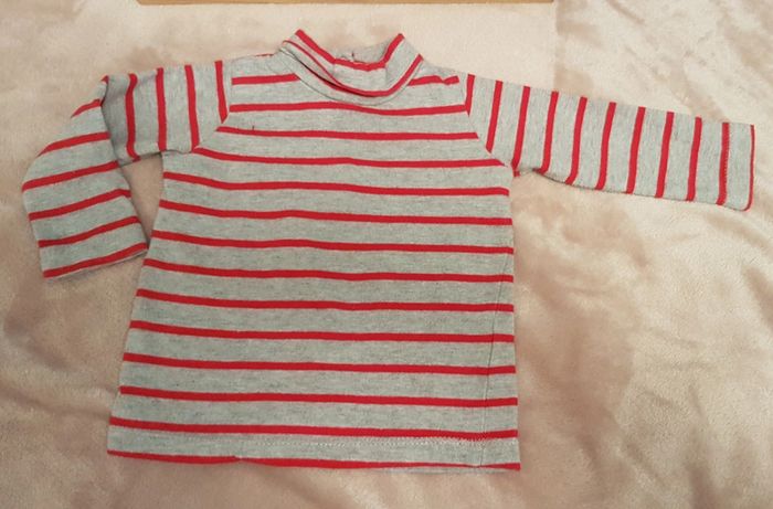 Tee shirt rayé gris et rouge 6 mois - photo numéro 2