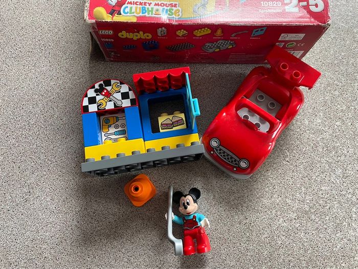 Boîte lego duplo 10828 L’atelier de Mickey - photo numéro 9