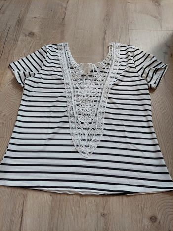 Très jolie haut T 38 neuf