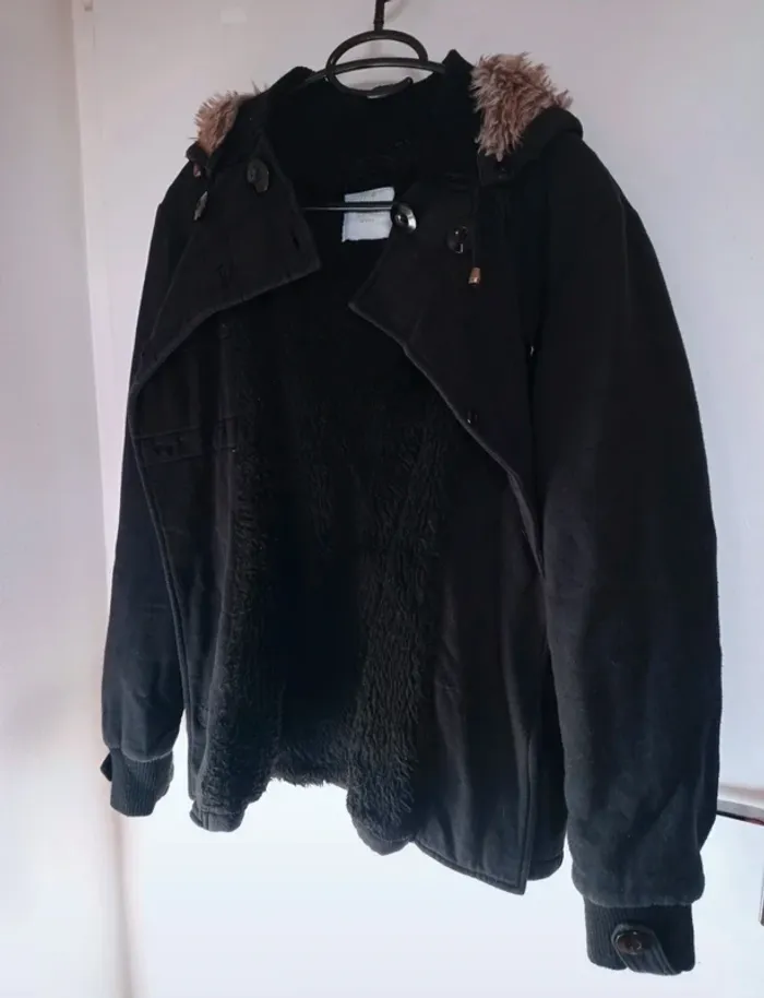 Manteau noir pour femme - photo numéro 2