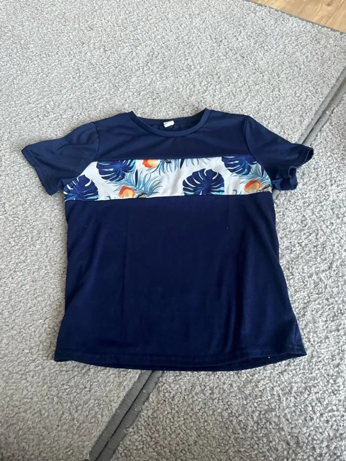TEE shirt
